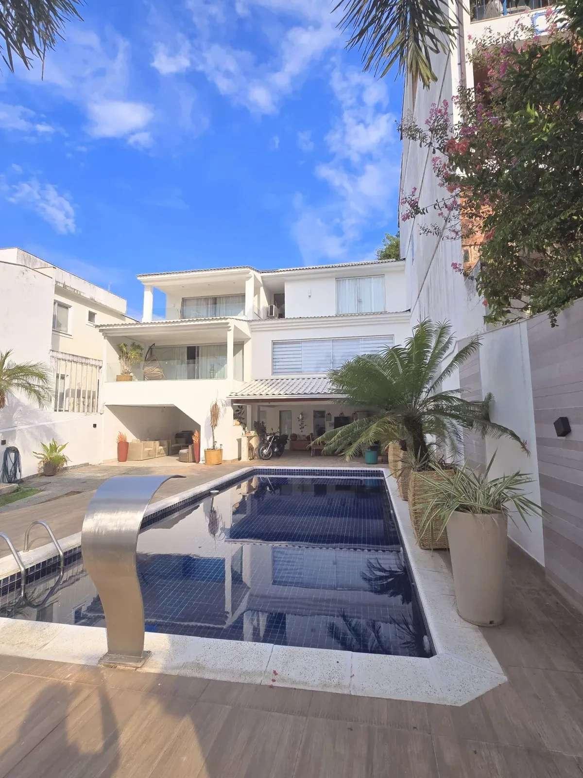 Casa de condomínio à venda com 5 quartos, 528m² - Vila Valqueire,Rio de Janeiro